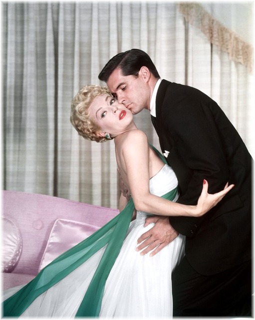 4728775483_a472239a44_z